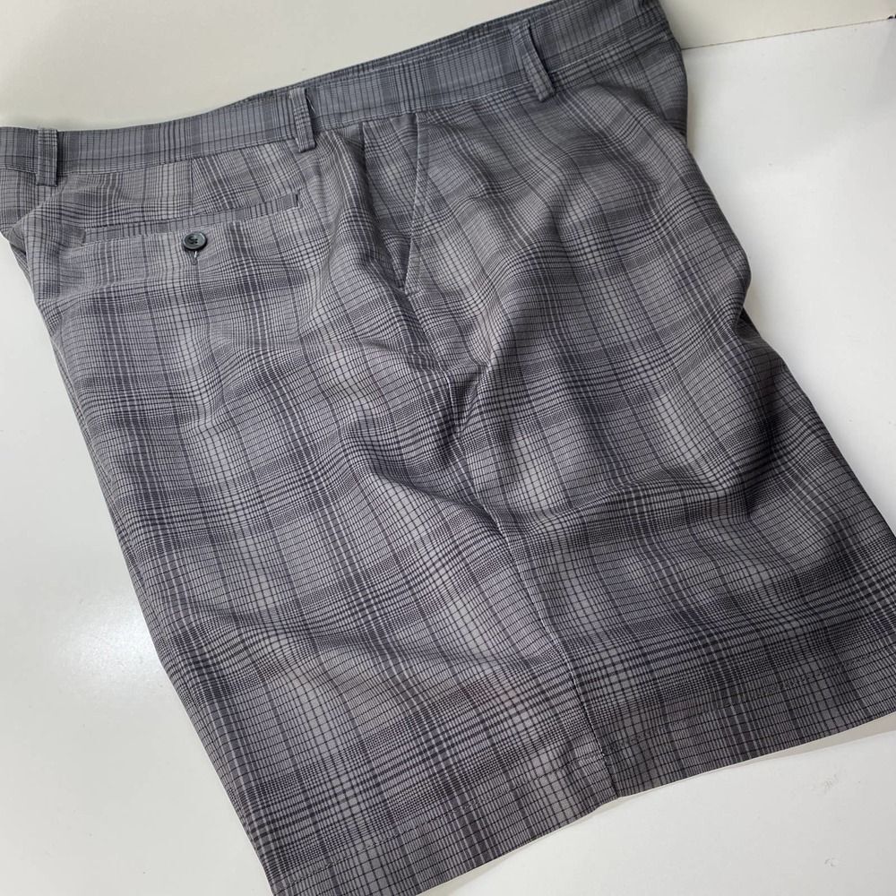 Tommy‎ Armour Shorts Mens Size 38 Plaid Flat Front Gray Size XL